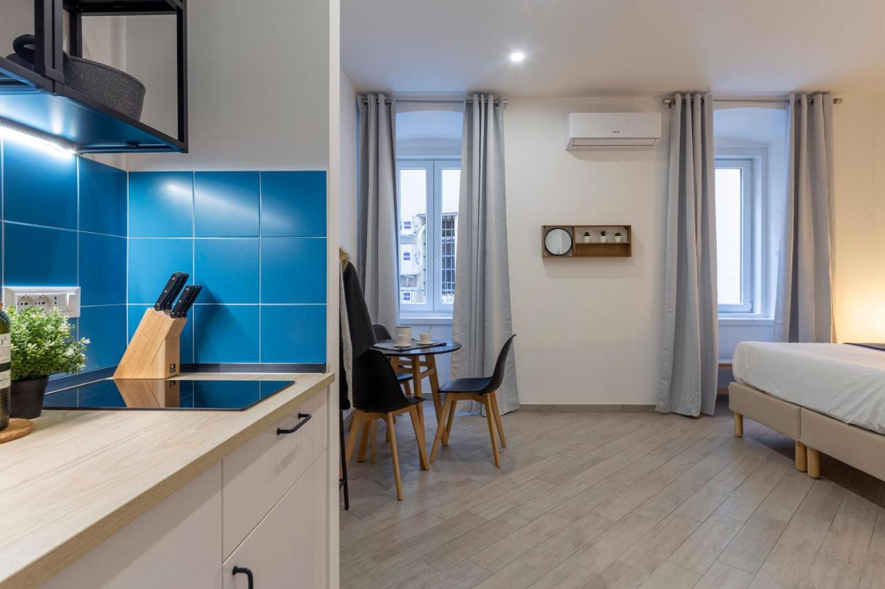 Cool And Stylish City Apartment - Wifi 的里雅斯特 外观 照片